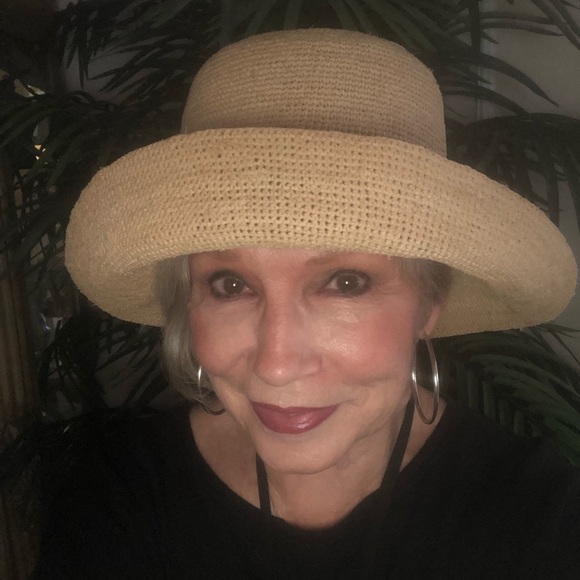 Meet your Posher, Linda - Picture 4 of 4